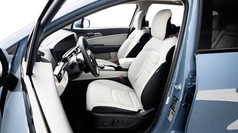 001 2026 Kia Sportage Hybrid