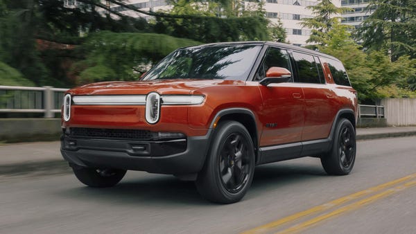 2025 Rivian R1S