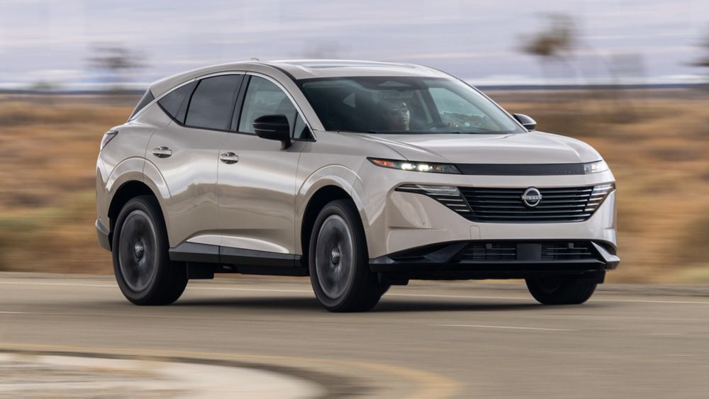 After a full decade, the Murano finally gets a new look and powertrain.