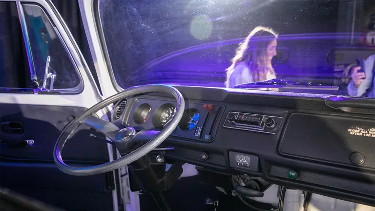 1977 volkswagen type 2 microbus restoration azul 9